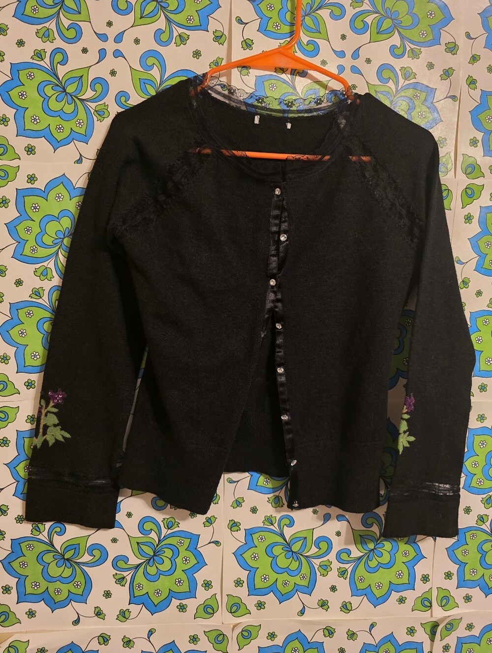 🔥CLEAROUT ADD 3 FIRE LISTINGS FOR 50% OFF🔥Vintage | Purple Floral Cardigan